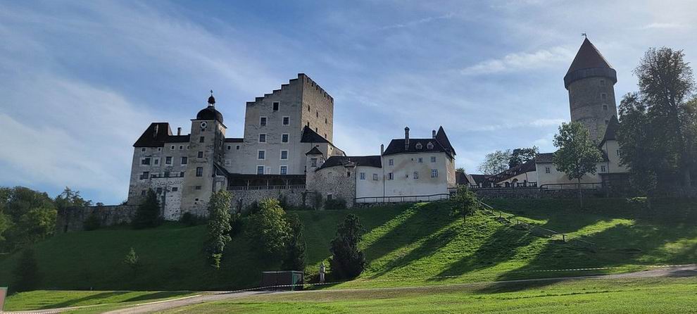 Burg Clam vár Ausztria